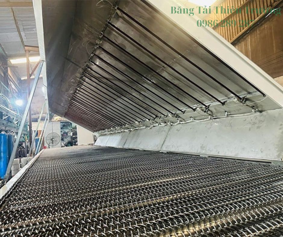 Băng tải lưới inox – Giải pháp tối ưu cho quy trình sản xuất công nghiệp